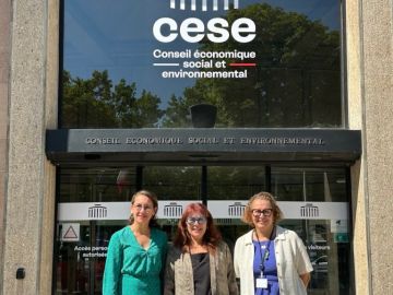 Invitée par le @cese_officiel (Conseil économique, social et environnemental) pour échanger sur la convention citoyenne sur les temps de l’enfant.

Merci au...