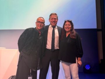 🏛️ Aux Rencontres de l’U2P au Palais Brongniart avec Virginie Chevallier, présidente de la CAPEB 35. 

Artisans, commerçants de proximité, professions...