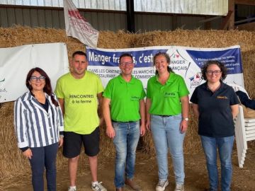 [CE WEEK-END EN CIRCONSCRIPTION📍]

À #ArgentréDuPlessis, chez Guillaume et Aurélie JEHANNIN (GAEC LA VANRIE) pour les 30 ans des #RencontresÀLaFerme.

En...