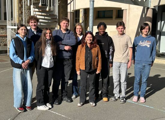 Entretien avec des délégués de classes représentant des élèves du Lycée Sainte Jeanne D'arc de Vitré