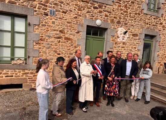 Inauguration de nouveaux logements communaux, de vestiaires sportifs et d’une salle multiactivités au Pertre